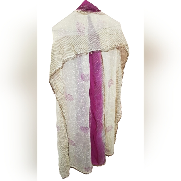 Gorgeous Biege Fuschia Translucent Glittery Scarf Wrap - Picture 3 of 3
